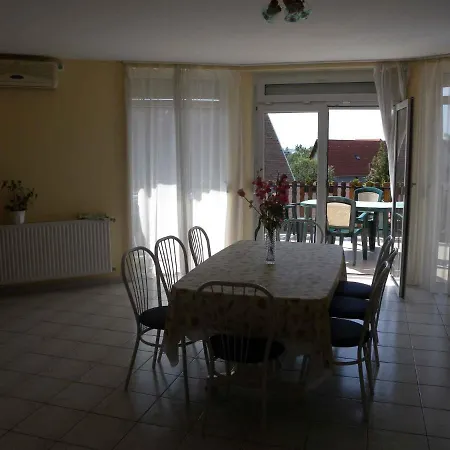 In - Balaton 18812 Gyenesdiás