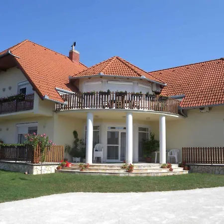 Apartment In Gyenesdias/balaton 18812 *