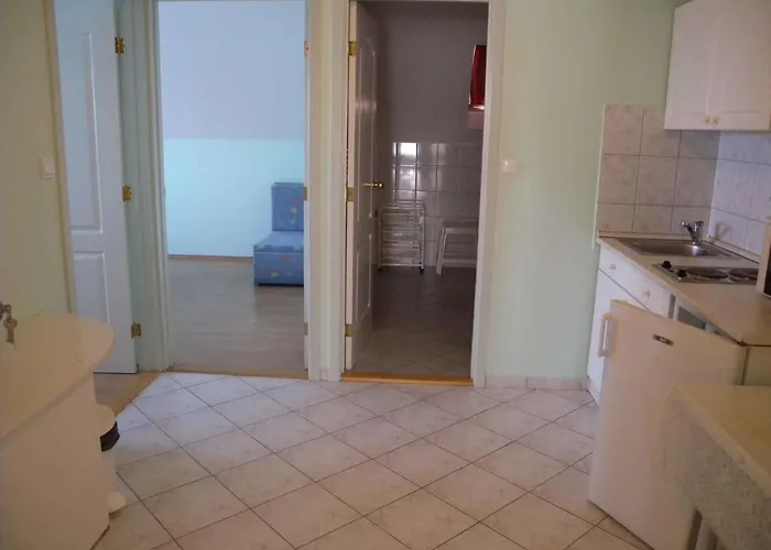 In - Balaton 18812 Apartman Gyenesdiás